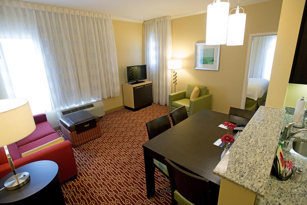 Towneplace Suites By Marriott Μπόουλινγκ Γκριν Εξωτερικό φωτογραφία