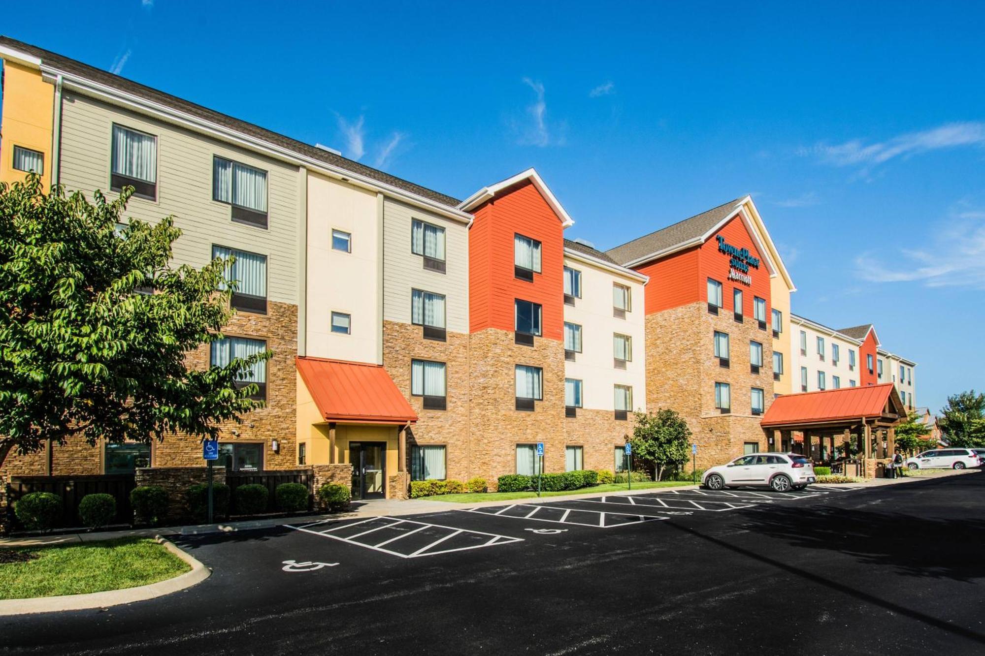 Towneplace Suites By Marriott Μπόουλινγκ Γκριν Εξωτερικό φωτογραφία